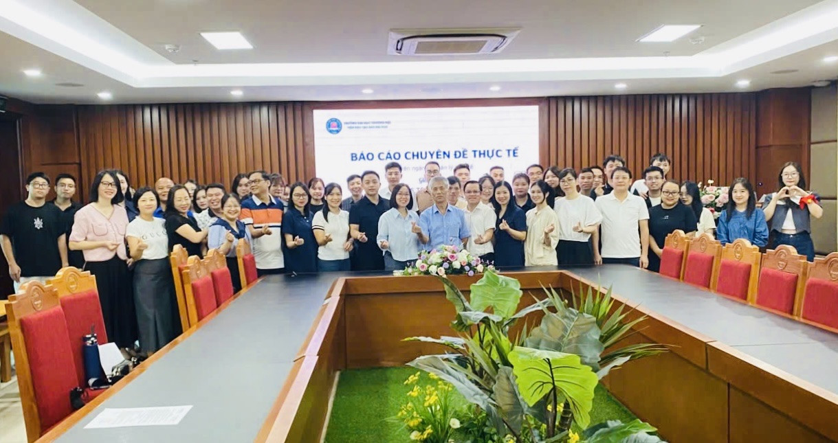 Chia sẻ chuyên đề thực tế: Quản lý nhà nước về kinh tế và thương mại tại Việt Nam