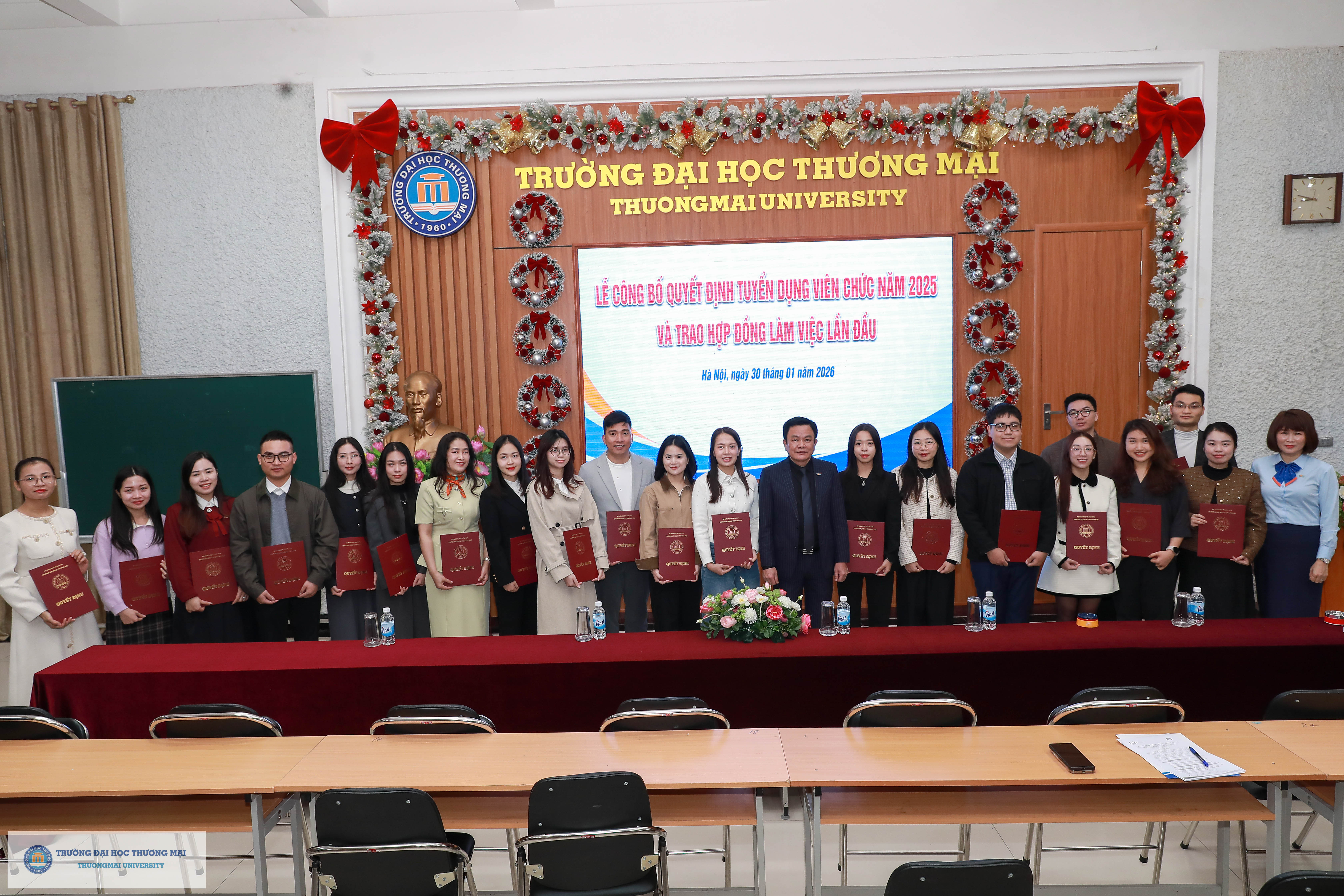 Lễ công bố quyết định tuyển dụng viên chức năm 2025, trao Hợp đồng làm việc lần đầu & Tổ chức đào tạo hội nhập đối với viên chức, người lao động mới tuyển